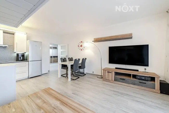 Prodej bytu 2+kk, Praha - Čakovice, Marty Krásové, 66 m2