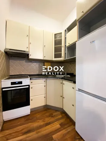 Prodej bytu 2+kk, Praha - Smíchov, U Santošky, 39 m2