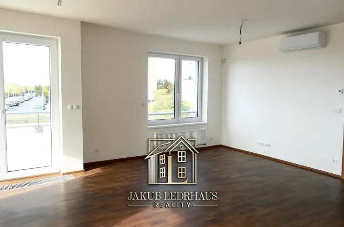 Pronájem bytu 2+kk, Praha - Kamýk, Zimova, 57 m2