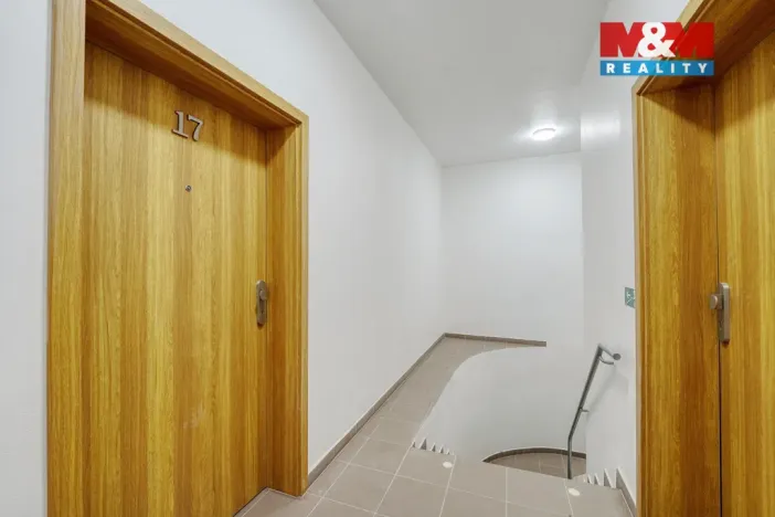 Pronájem bytu 1+1, Plzeň - Jižní Předměstí, Husova, 38 m2