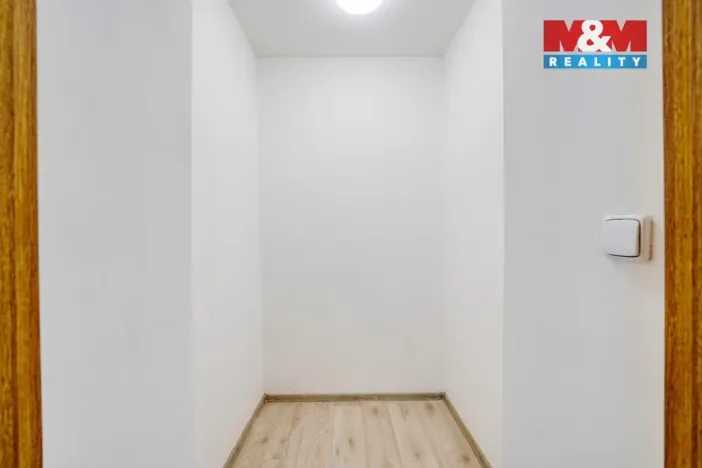 Pronájem bytu 1+1, Plzeň - Jižní Předměstí, Husova, 35 m2