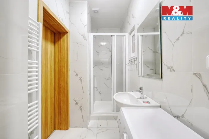 Pronájem bytu 1+1, Plzeň - Jižní Předměstí, Husova, 33 m2