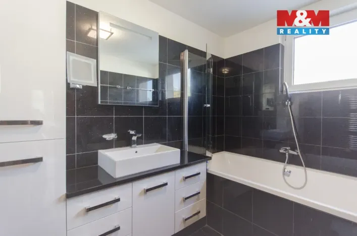 Prodej obchodního prostoru, Ostrava - Třebovice, Na Bezděku, 250 m2