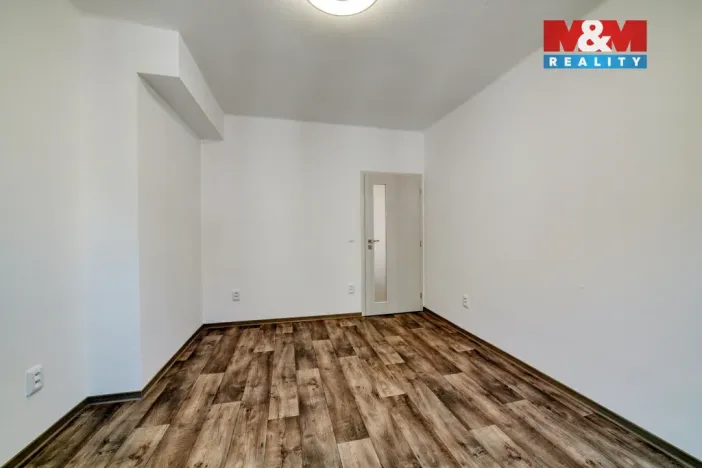 Prodej bytu 4+1, Cheb, Májová, 121 m2