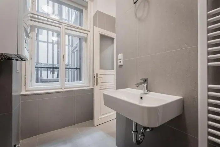 Pronájem bytu 2+kk, Praha - Nové Město, Lípová, 41 m2
