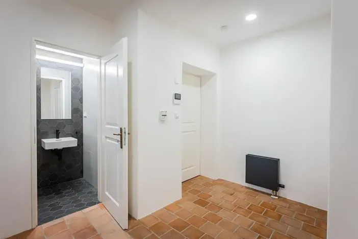 Pronájem bytu 2+1, Praha - Malá Strana, Vlašská, 94 m2