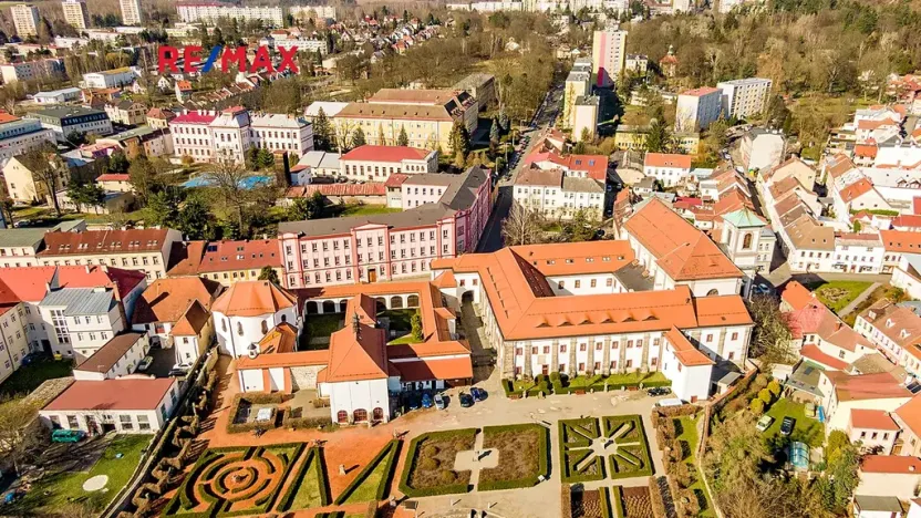 Prodej bytu 2+1, Česká Lípa, Škroupovo náměstí, 75 m2