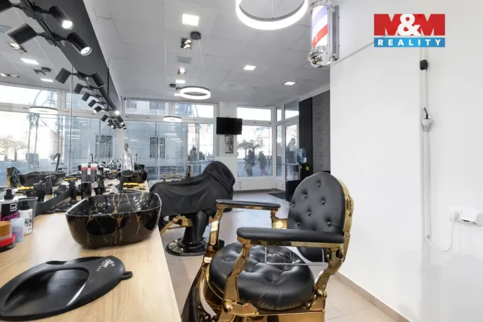 Prodej kanceláře, Bruntál, nám. Míru, 720 m2