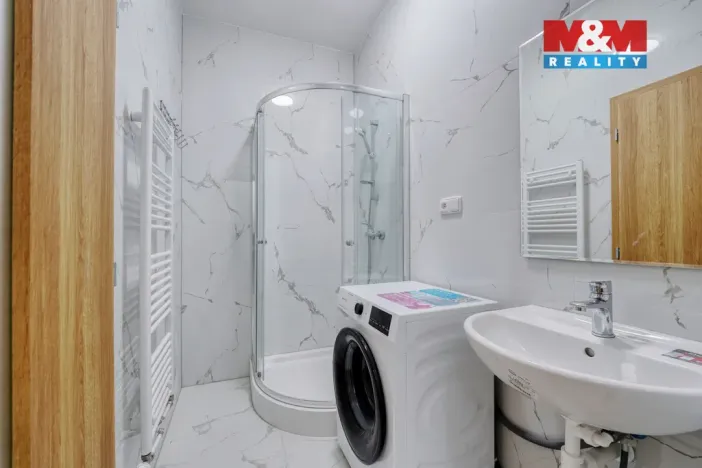 Pronájem bytu 1+1, Plzeň - Jižní Předměstí, Husova, 34 m2