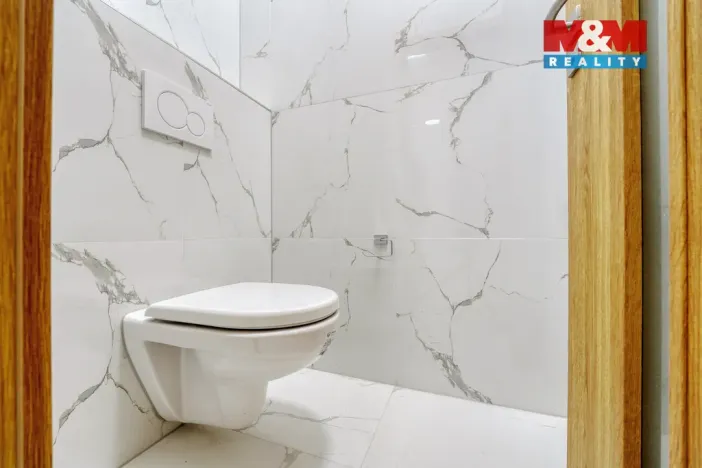 Pronájem bytu 1+1, Plzeň - Jižní Předměstí, Husova, 34 m2