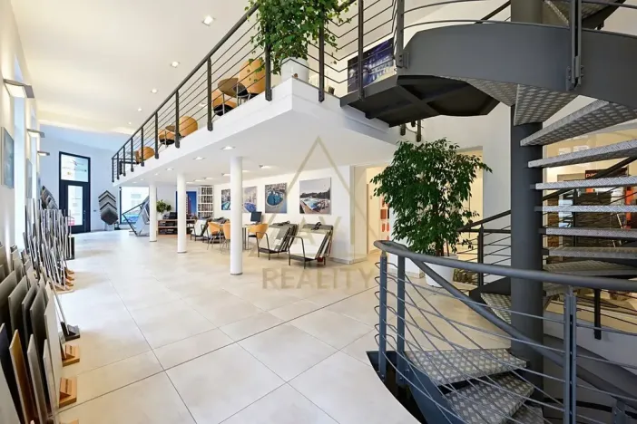 Pronájem obchodního prostoru, Praha - Vršovice, Černomořská, 364 m2