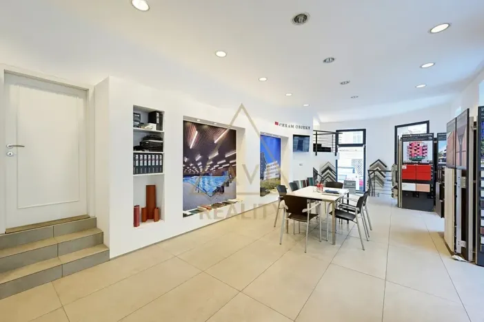 Pronájem obchodního prostoru, Praha - Vršovice, Černomořská, 364 m2