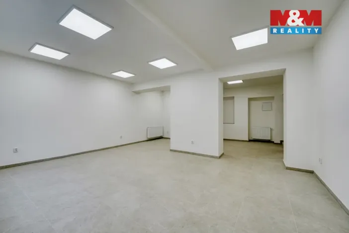 Pronájem obchodního prostoru, Plzeň - Jižní Předměstí, Husova, 51 m2