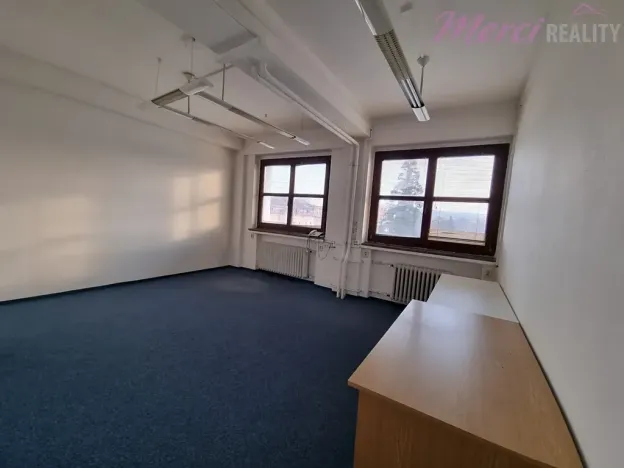Pronájem kanceláře, Uherské Hradiště, Tř. Maršála Malinovského, 23 m2