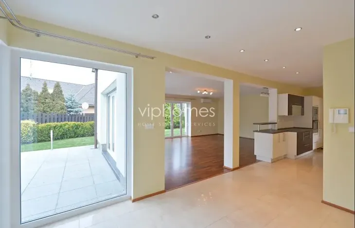 Pronájem vily, Horoměřice, Za Dvorem, 330 m2