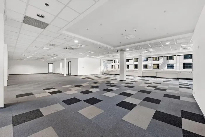 Pronájem kanceláře, Praha - Smíchov, Radlická, 495 m2
