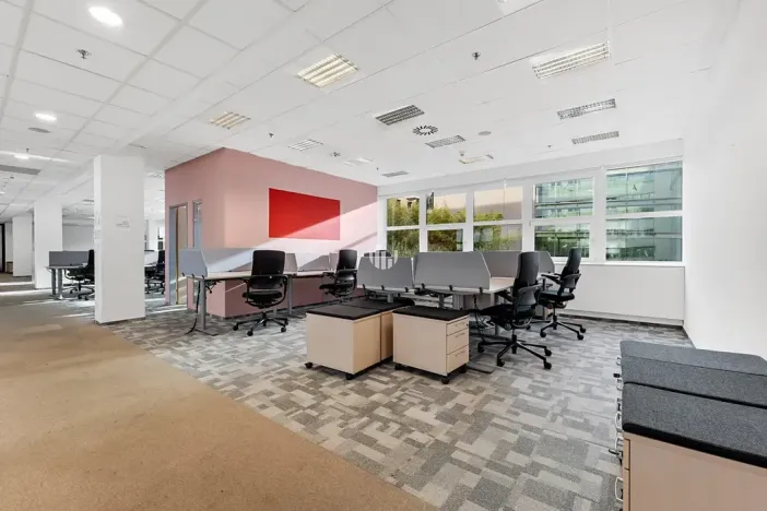 Pronájem kanceláře, Praha - Smíchov, Radlická, 495 m2