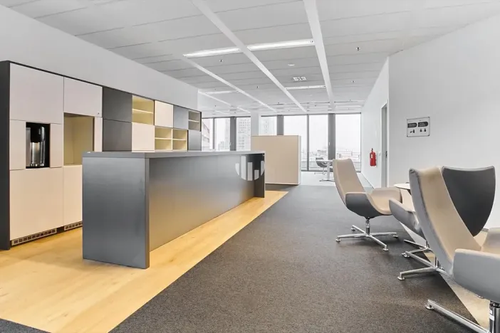 Pronájem kanceláře, Praha - Nusle, Pikrtova, 536 m2