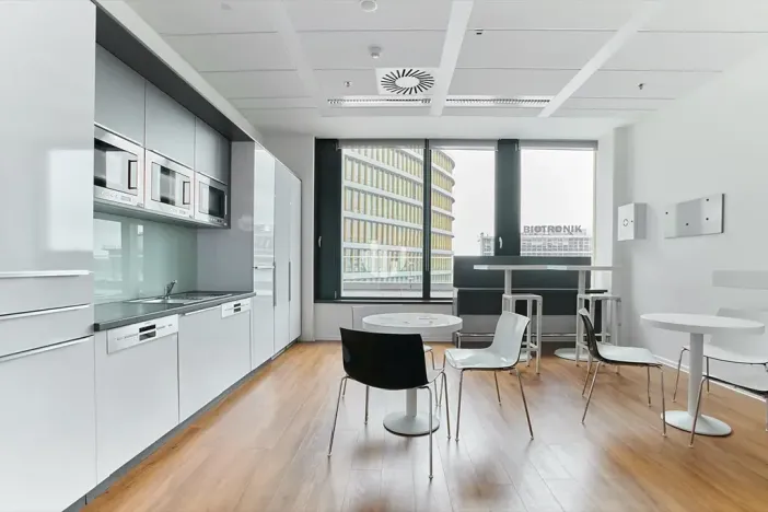 Pronájem kanceláře, Praha - Nusle, Pikrtova, 351 m2