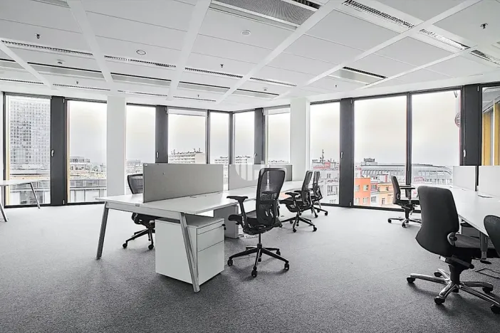 Pronájem kanceláře, Praha - Nusle, Pikrtova, 351 m2