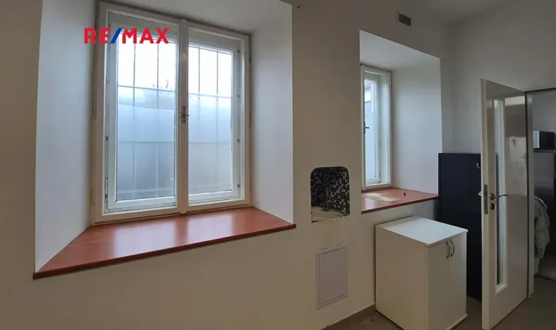 Pronájem obchodního prostoru, Polička, Tylova, 129 m2