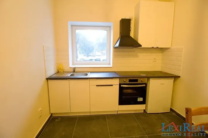 Pronájem bytu 3+kk, Radonice, Ligasova, 71 m2