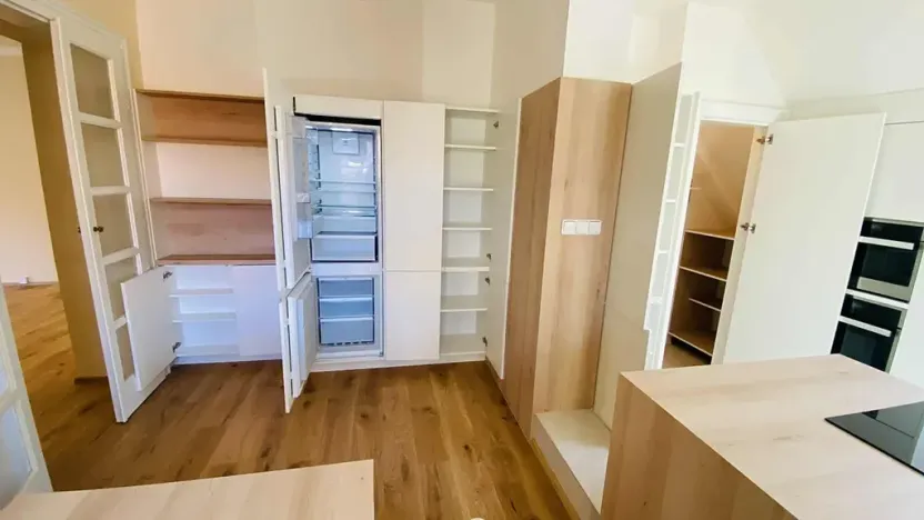 Pronájem bytu 3+1, Brno, Libušino údolí, 160 m2