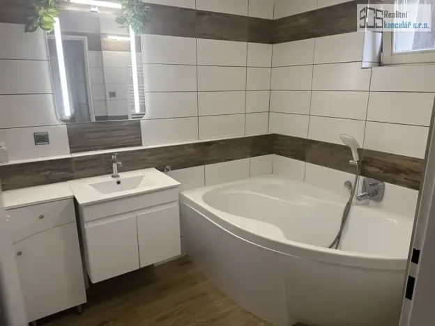 Prodej rodinného domu, Kožušice, 127 m2