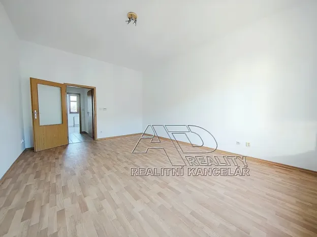 Pronájem bytu 1+1, České Budějovice, Husova tř., 40 m2