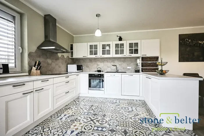 Prodej rodinného domu, Měšice, V lukách, 267 m2