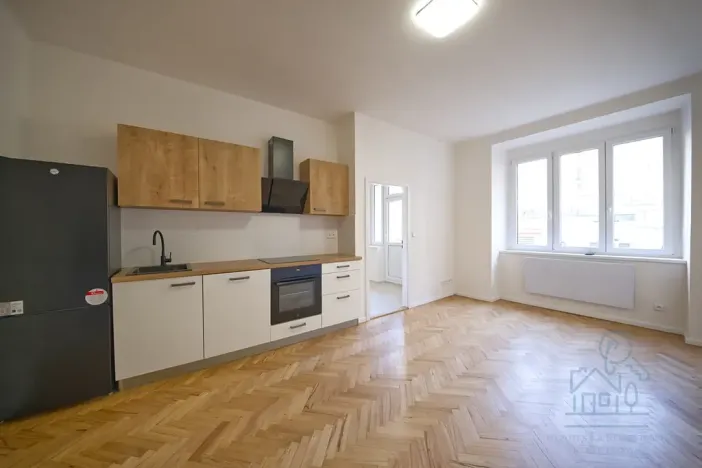 Pronájem bytu 2+kk, Praha - Vršovice, Oblouková, 54 m2