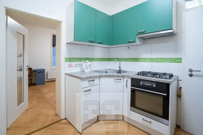 Pronájem bytu 1+1, Praha - Střešovice, Na Petynce, 27 m2