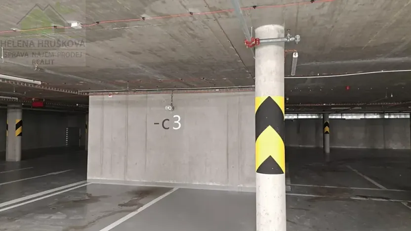 Pronájem garážového stání, Ostrava, Pivovarská, 12 m2