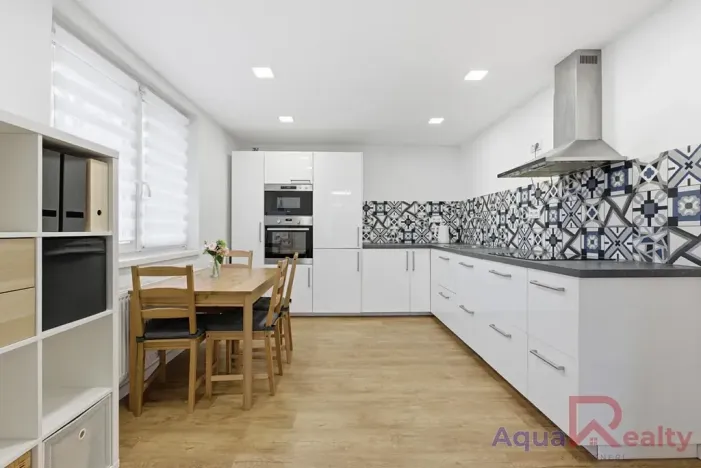 Prodej bytu 2+1, Ostrov, Masarykova, 51 m2