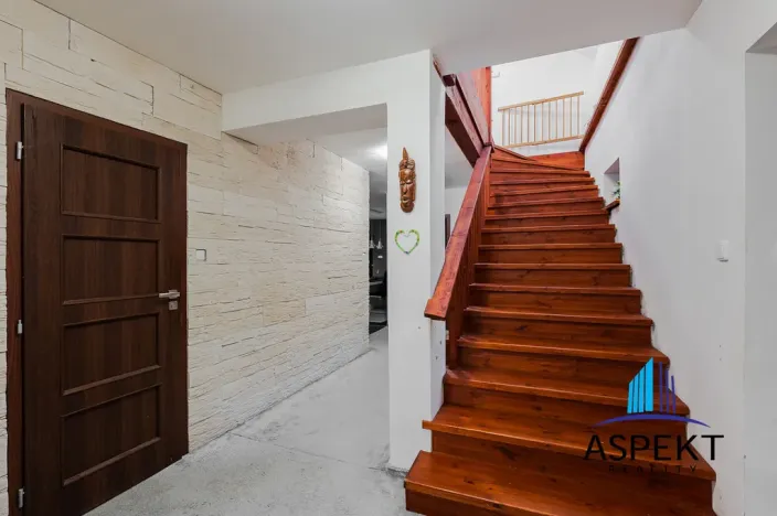 Prodej rodinného domu, Neumětely, V Chaloupkách, 220 m2