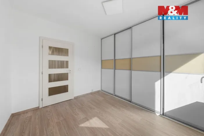 Prodej bytu 3+1, Děčín - Děčín IX-Bynov, Sokolská, 67 m2