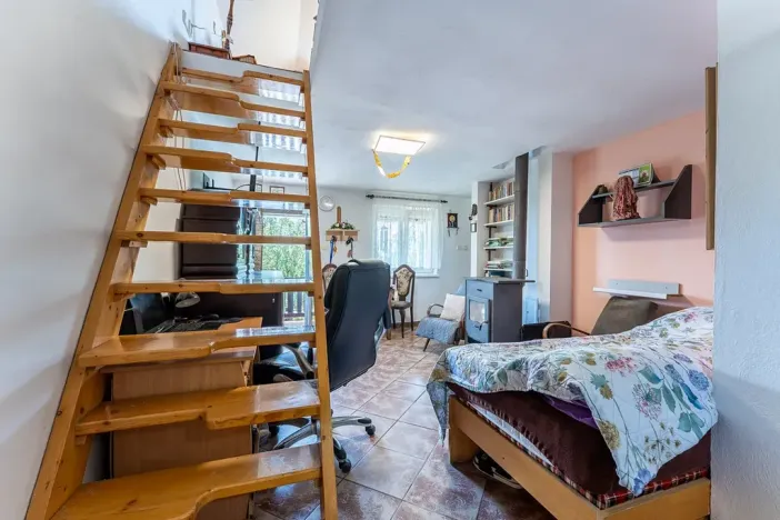 Prodej chaty, Hradčany, 61 m2