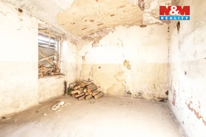 Prodej obchodního prostoru, Verneřice, 288 m2