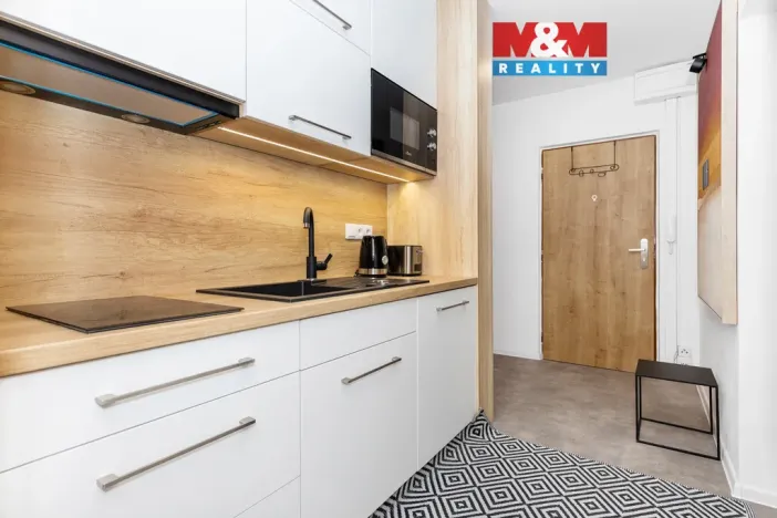 Pronájem bytu 1+1, Pardubice - Studánka, Josefa Janáčka, 32 m2