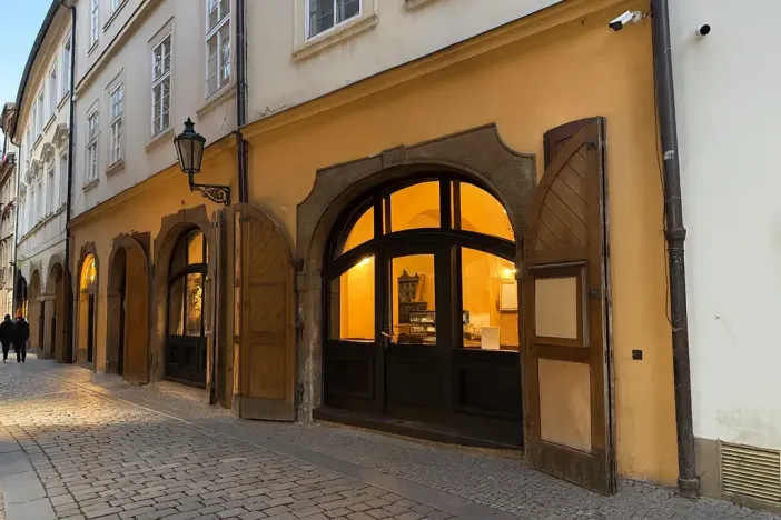 Pronájem obchodního prostoru, Praha - Staré Město, 175 m2