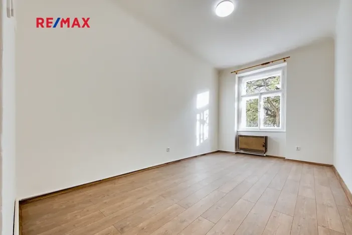 Pronájem bytu 2+kk, Praha - Vršovice, 28. pluku, 42 m2