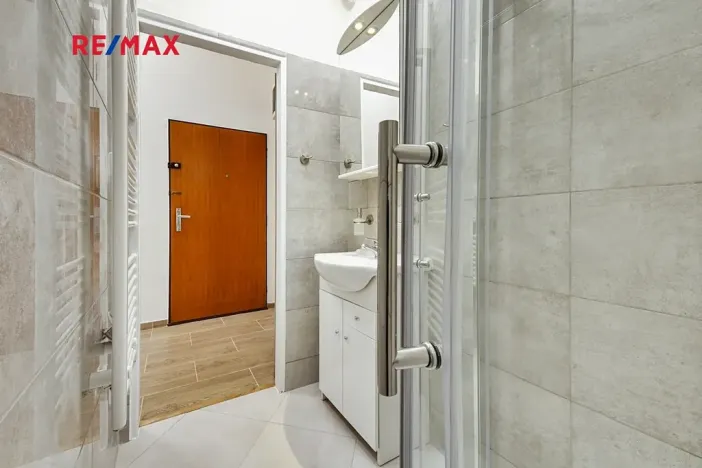 Pronájem bytu 2+kk, Praha - Vršovice, 28. pluku, 42 m2