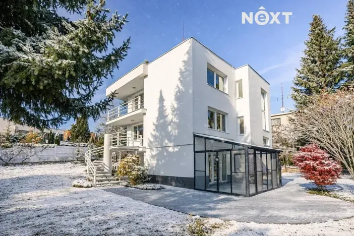 Pronájem vily, Zlín, Fabiánka II, 290 m2