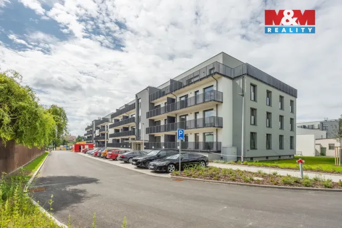 Prodej bytu 1+kk, Kladno - Dubí, Ke křížku, 57 m2