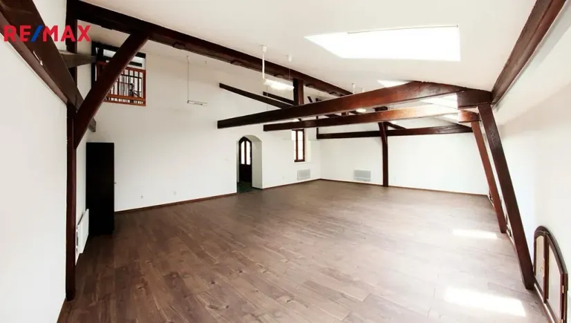 Pronájem kanceláře, Frýdek-Místek - Místek, náměstí Svobody, 240 m2