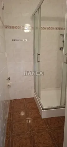 Pronájem bytu 2+kk, Praha - Troja, Olštýnská, 33 m2