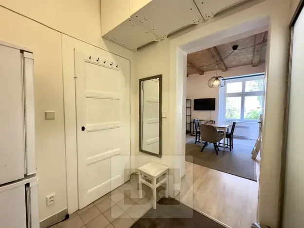 Pronájem bytu 1+kk, Praha - Vinohrady, Na Folimance, 28 m2