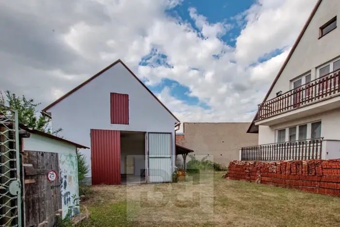 Prodej rodinného domu, Hrobce, Hlavní, 238 m2