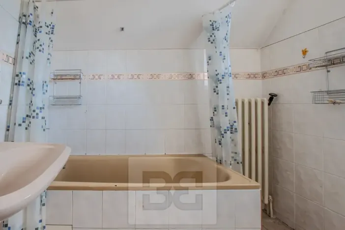 Prodej rodinného domu, Hrobce, Hlavní, 238 m2