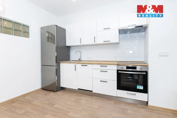 Pronájem bytu 3+kk, Pardubice - Bílé Předměstí, Husova, 70 m2